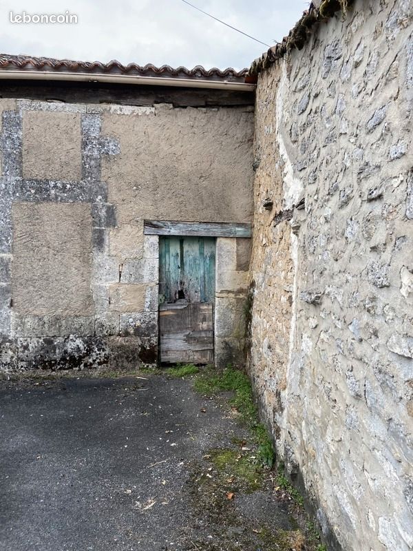 Maison 1 pièce 40 m² · à Mornac · 40 m² · 23 000 €