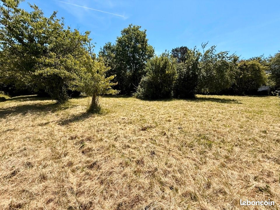 Terrain 1 000 m² Bergerac · 42 000 €