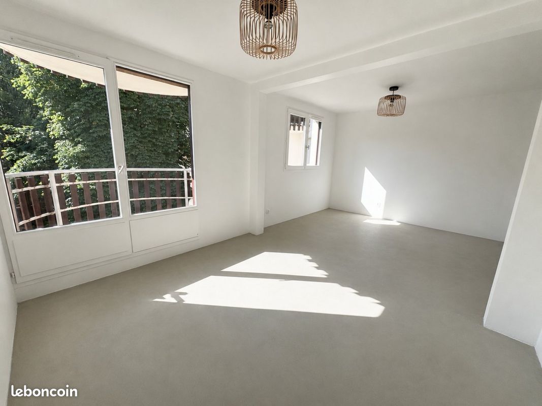 Appartement 5 pièces 93 m² · à Annecy · 93 m² · 290 000 €