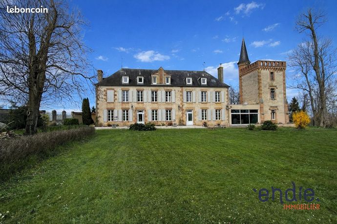 Maison 12 pièces 480 m²