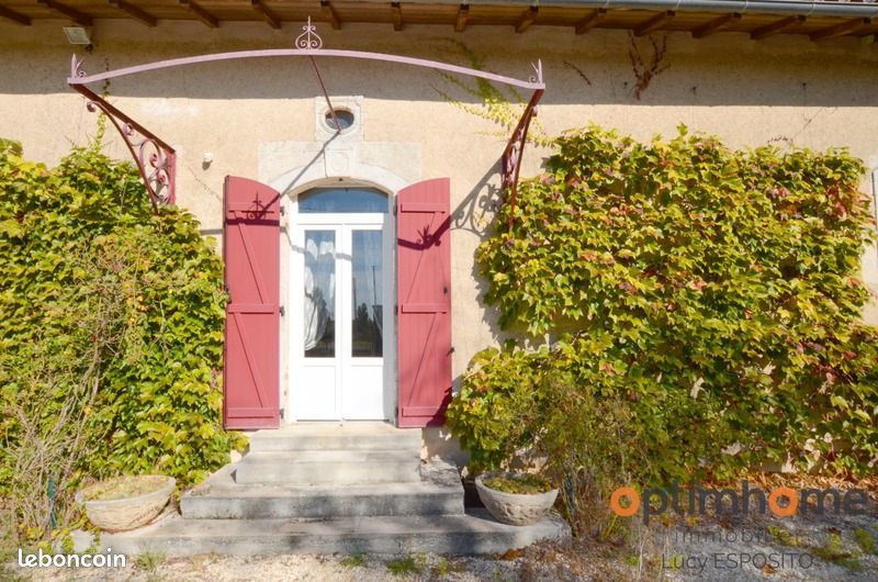 Longère 6 pièces 202 m² - Condéon 16360 (image principale 1)