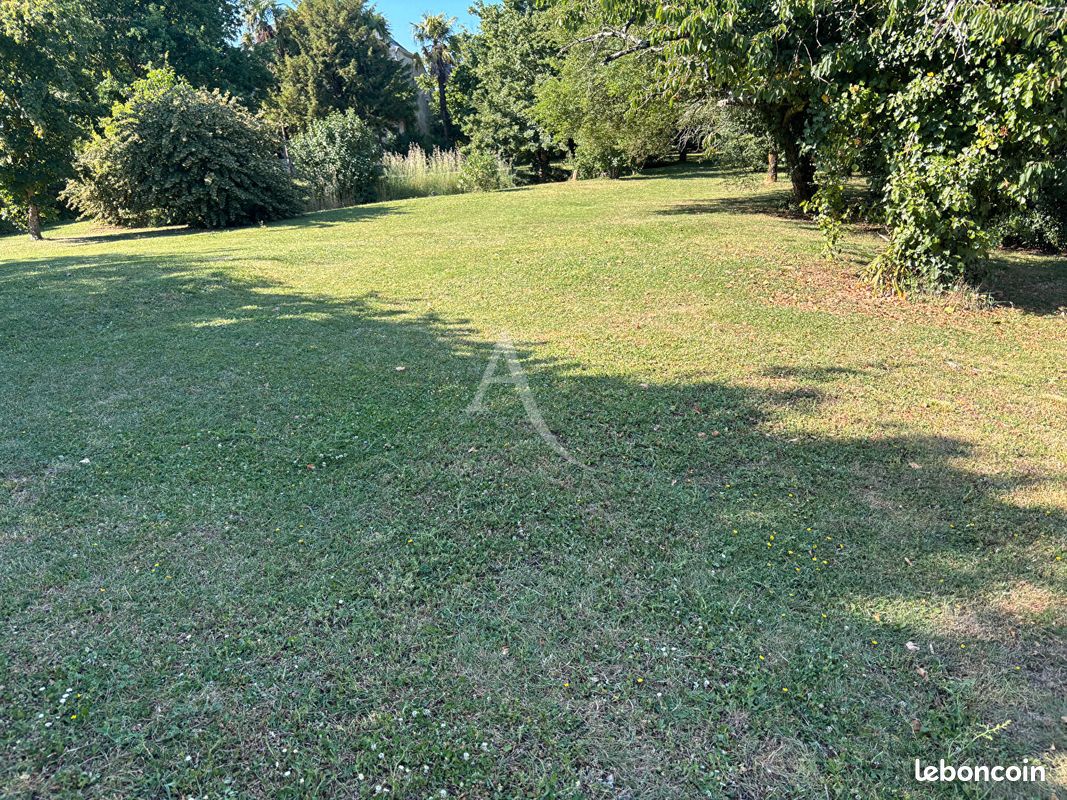 Terrain 608 m² FONTENAY LE COMTE (image 2)