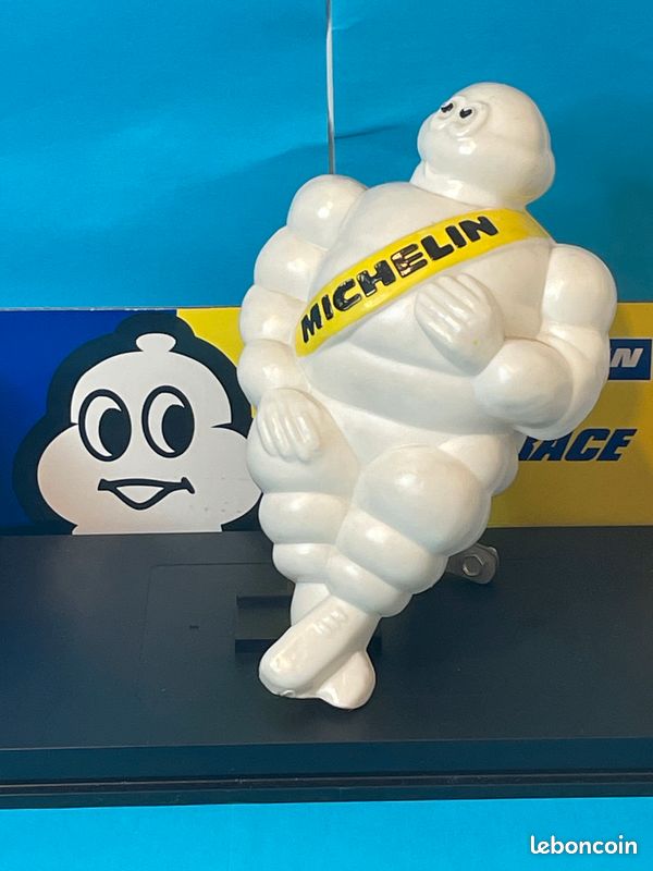 M6 Interactions collectible figures - La Marque Zone