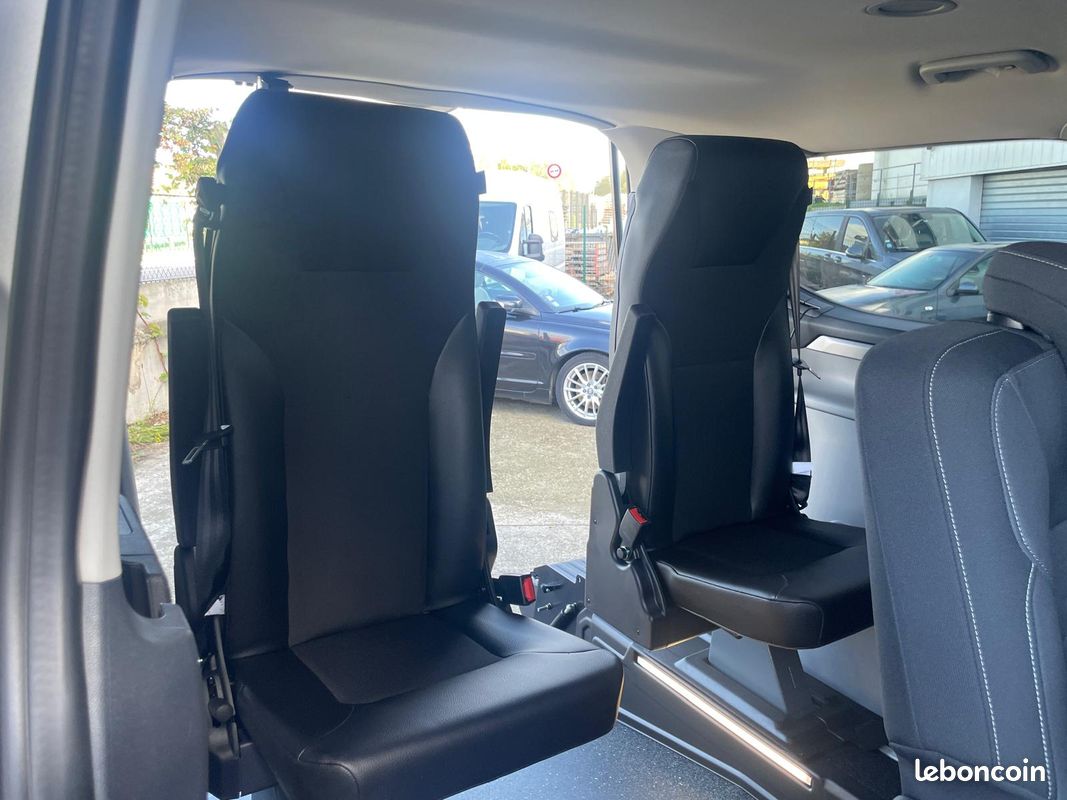 Ford Tourneo Custom INDEPENDANCE RS L1H1 2.0 EcoBlue 170ch Limited BVA8 HANDICAP TPMR 7 PLACES (image 12)