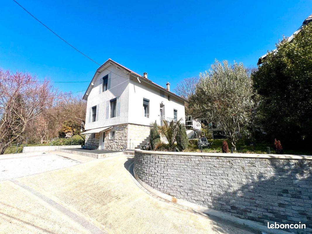 Appartement 10 pièces 205 m² · à Chambéry · 205 m² · 549 000 €