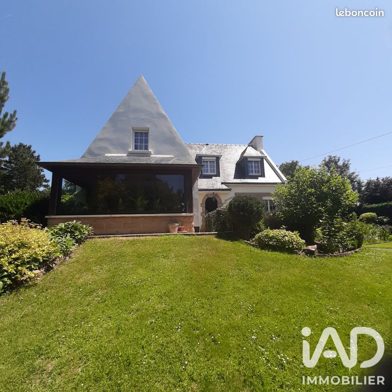 Maison 5 pièces 136 m² · à Carhaix-Plouguer · 136 m² · 198 000 €