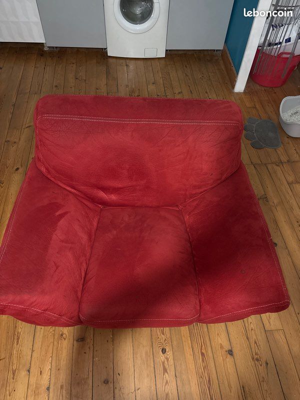 Fauteuil rouge (image 4)
