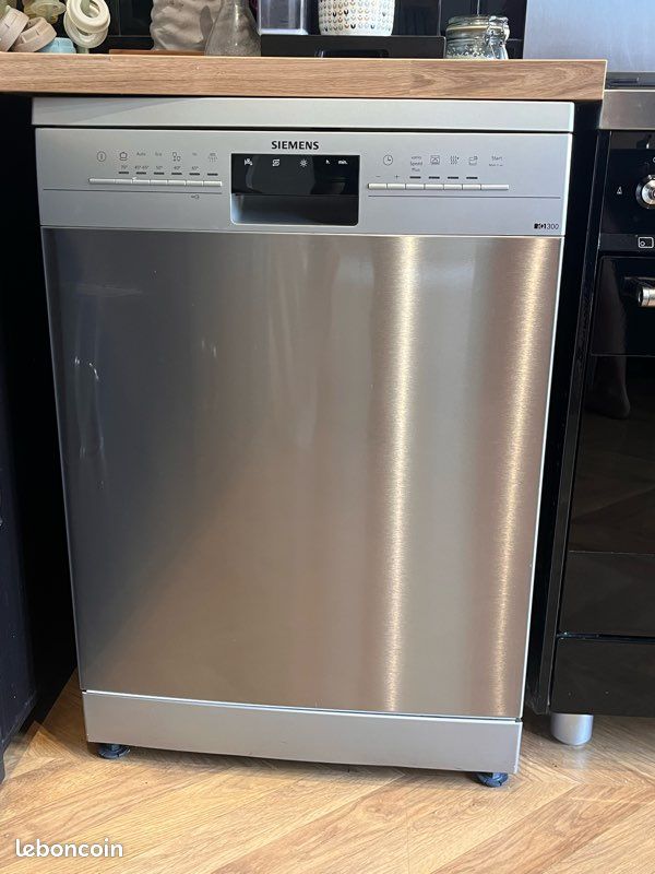 Lave-vaisselle Siemens iQ300 pose libre 12 couverts – Très bon état (image 1)