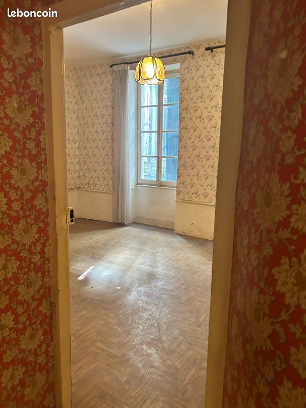 Immeuble 5 pièces 90 m² · à Millau · 90 m² · 49 000 €