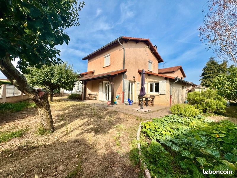Maison 5 pièces 97 m² · à Le Coteau · 97 m² · 249 000 €