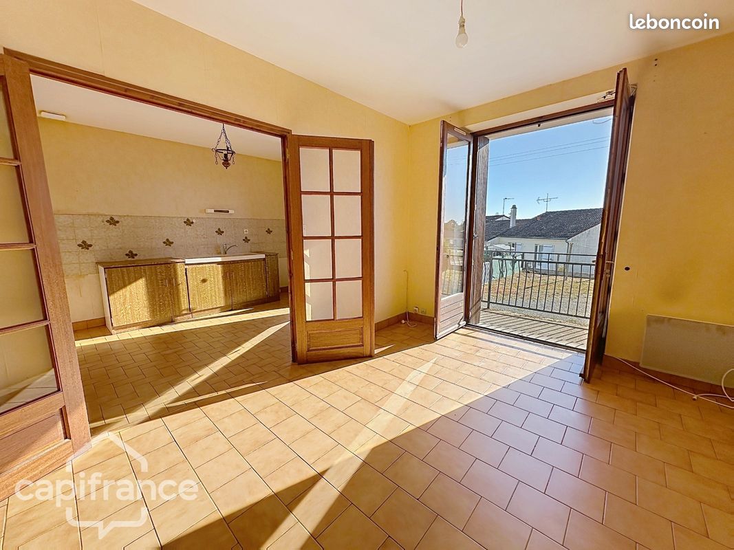 Maison 4 pièces 79 m² · à Saint-Varent · 79 m² · 75 000 €