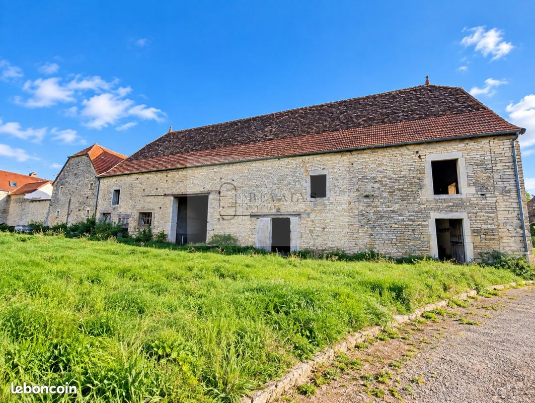 Immeuble 650 m² · à Dijon · 650 m² · 315 000 €