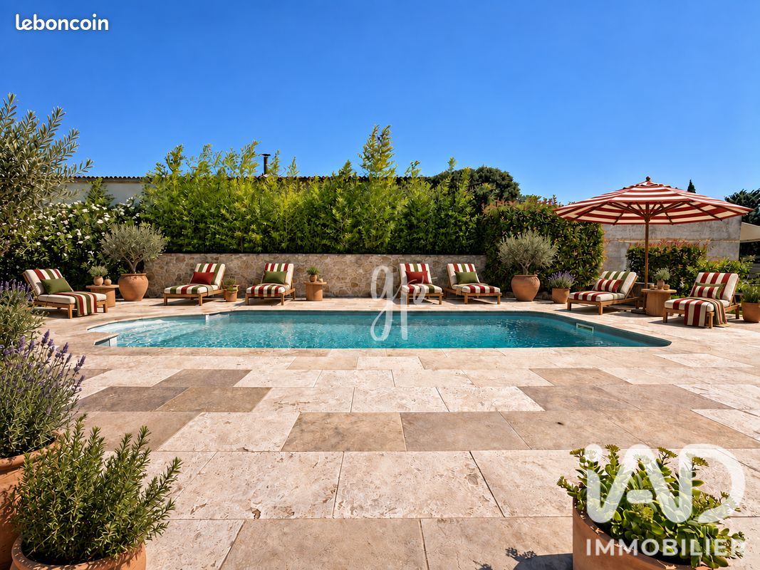 Maison 7 pièces 173 m² · à Lagnes · 173 m² · 490 000 €