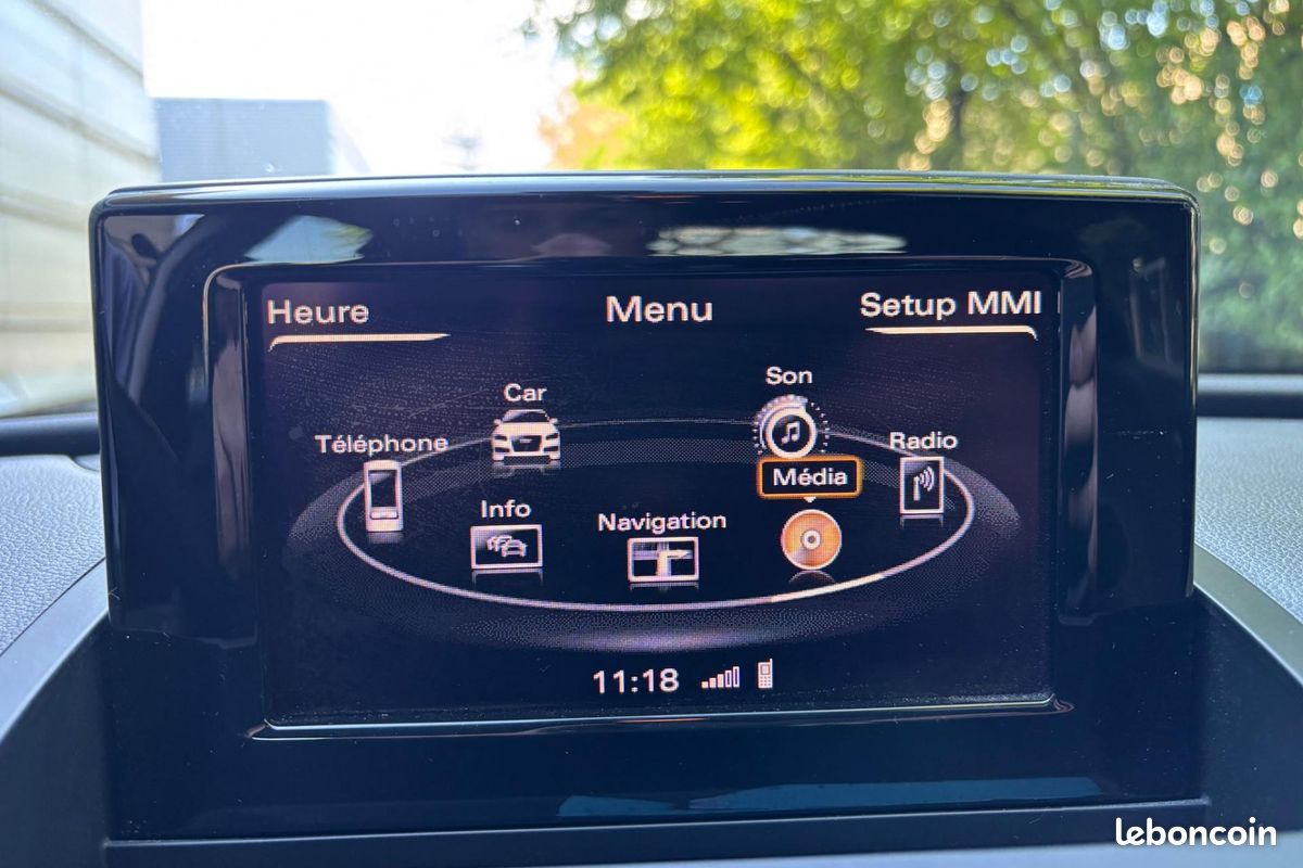 AUDI Q3 2.0 TDI DPF - 140 Ambiente - DISTRIBUTION OK - EMBRAYAGE OK (image 23)