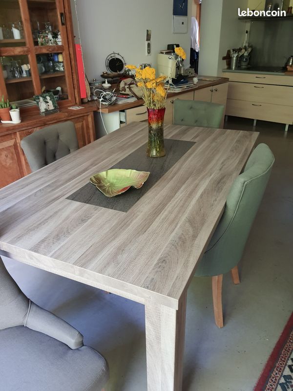 Table et 4 chaises (image 2)