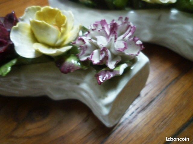 Lot De 2 Broches Anglaises En Céramique Fleuries - Très Bon état, Style Fantaisie