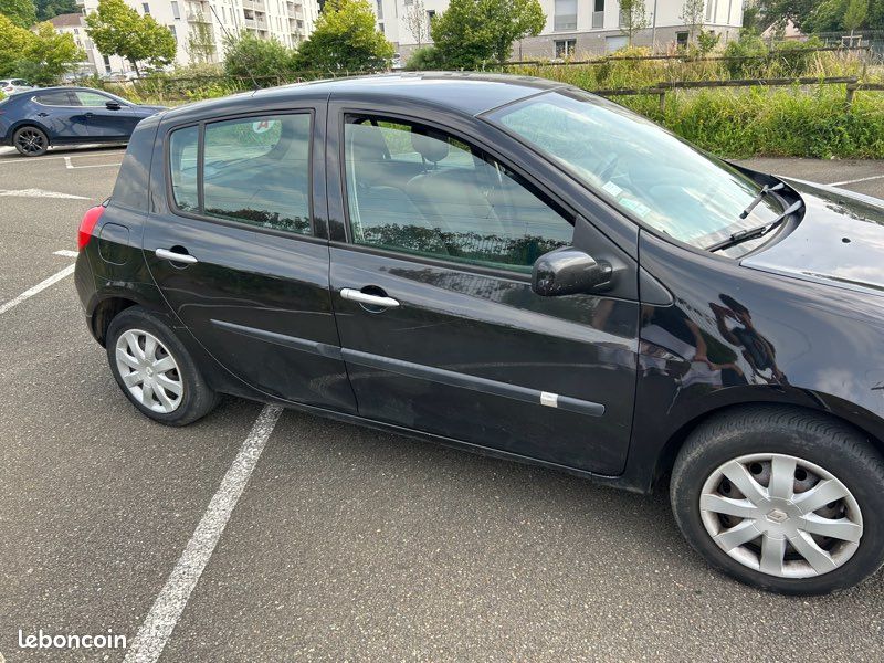 Clio 3 (image 3)