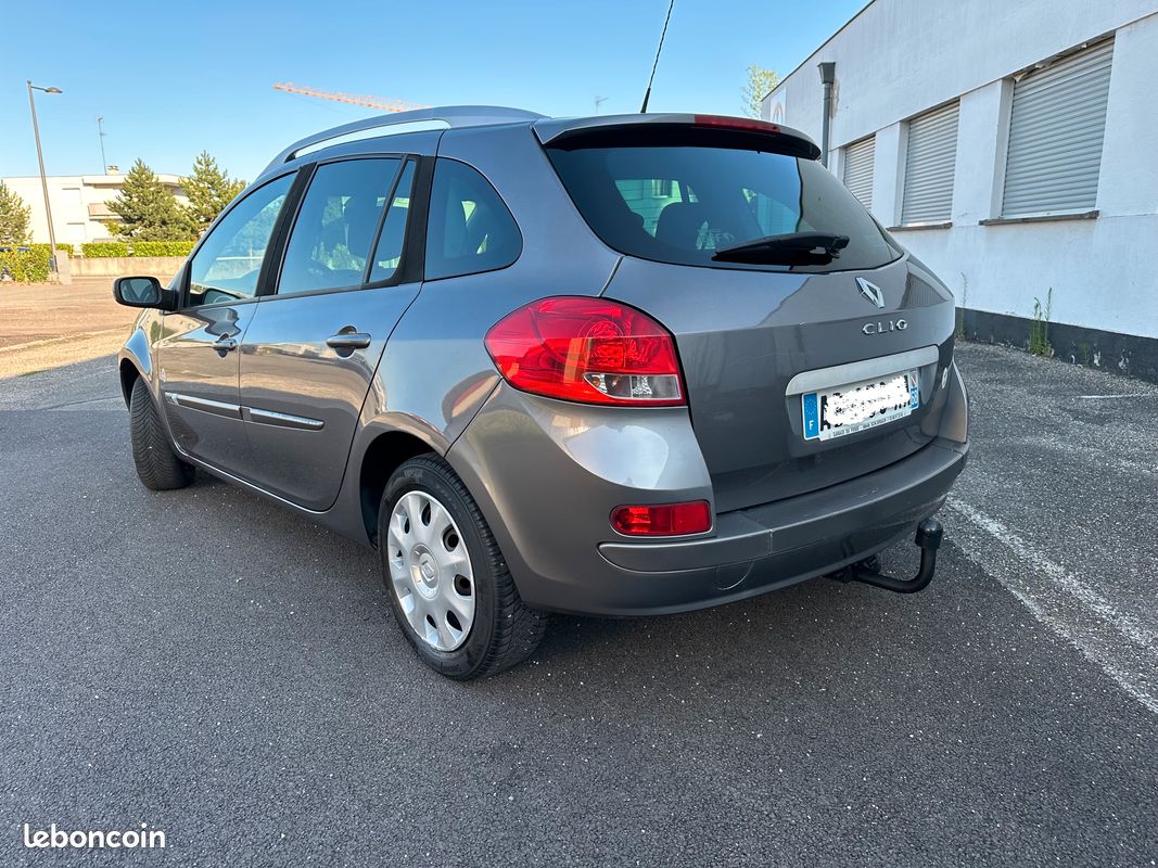 RENAULT Clio III Estate 1.5 dCi 86 cv (image 3)