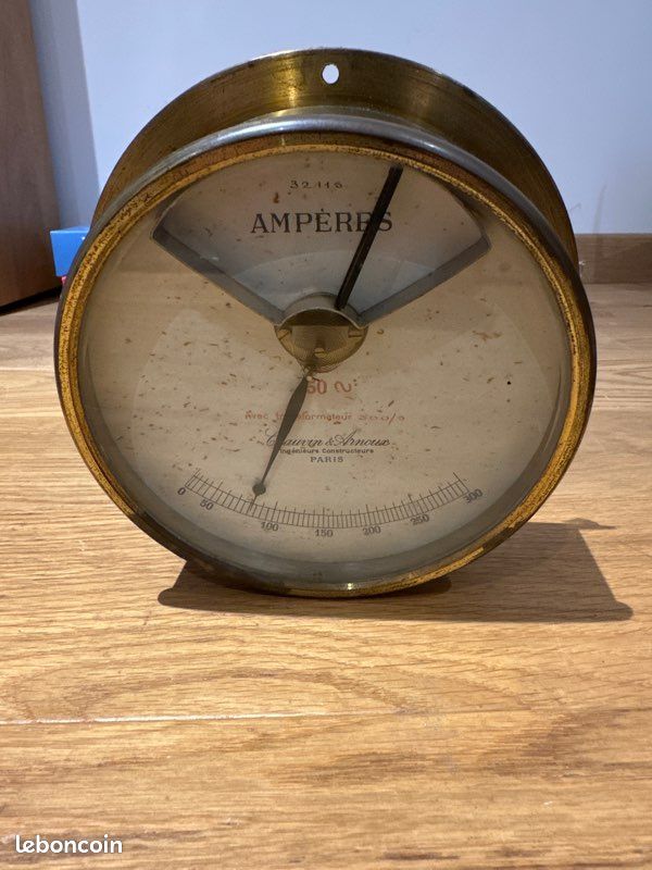 Ampèremètre De Tableau Vintage 250 MA - Ancien, Dimensions 6x6 Cm, Percement 5.5 Mm - Marque CdC, Occasion