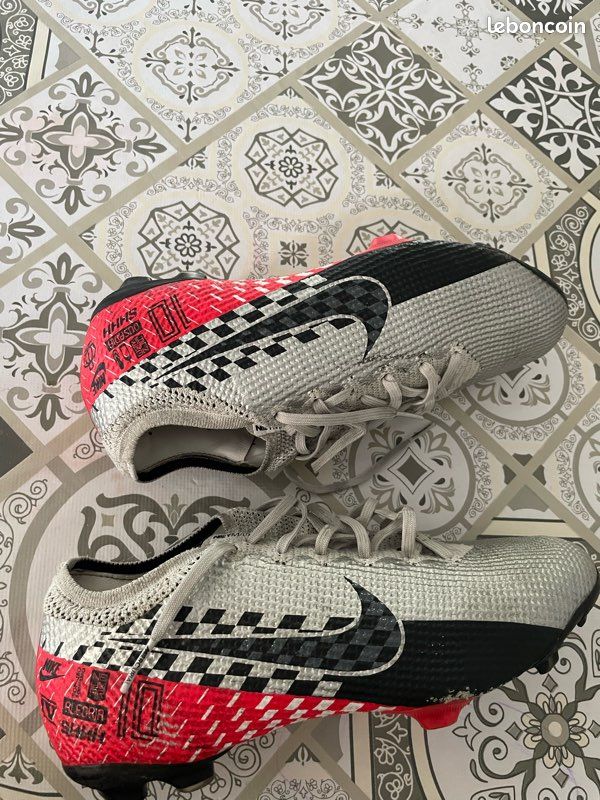Crampons Nike vapor Neymar Chaussures