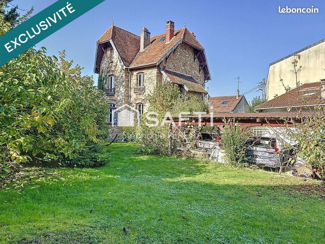 Maison 11 pièces 246 m² · à Pontault-Combault · 246 m² · 845 000 €