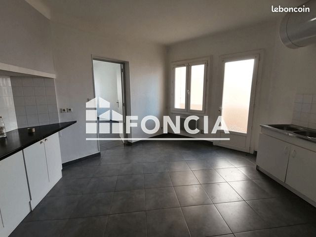 Appartement 2 pièces 80 m² · à Béziers · 80 m² · 560 €