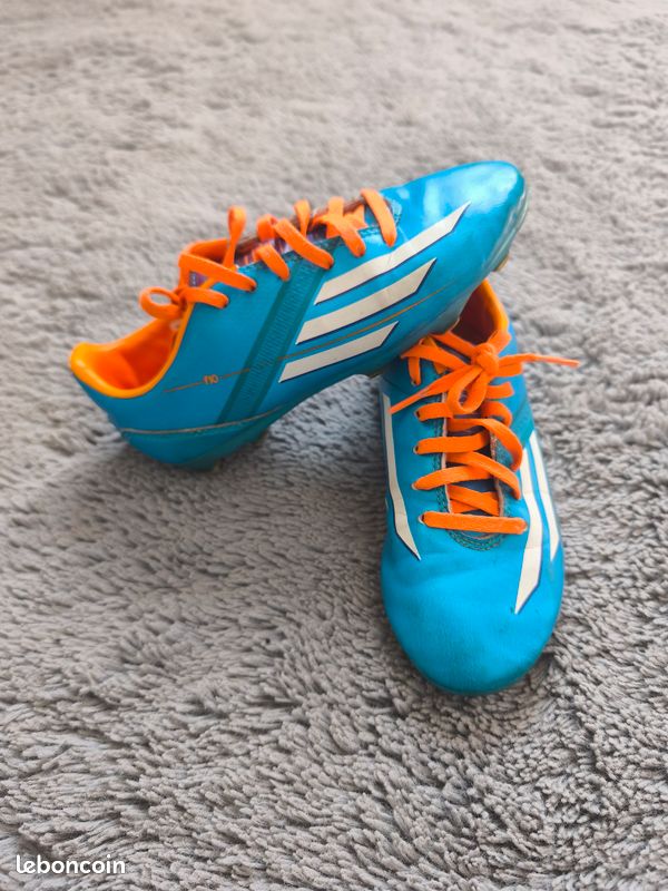 Crampons Adidas Afterburner V LO Garçon - Bleu/orange, Taille 10K, Neufs, Vietnam