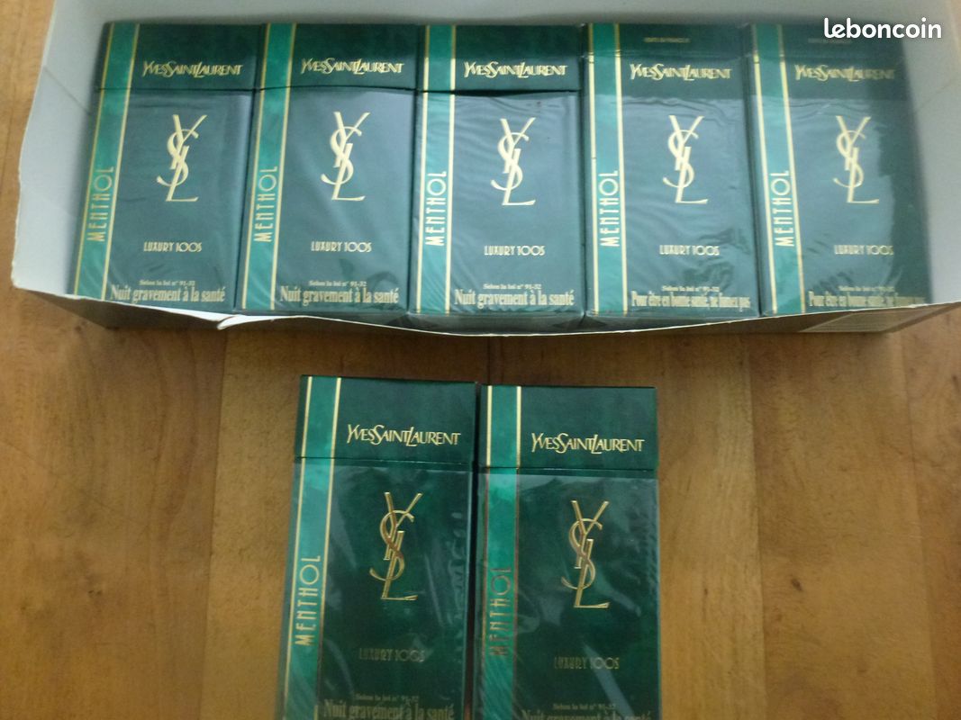 7 paquets de cigarettes vides Yves saint Laurent