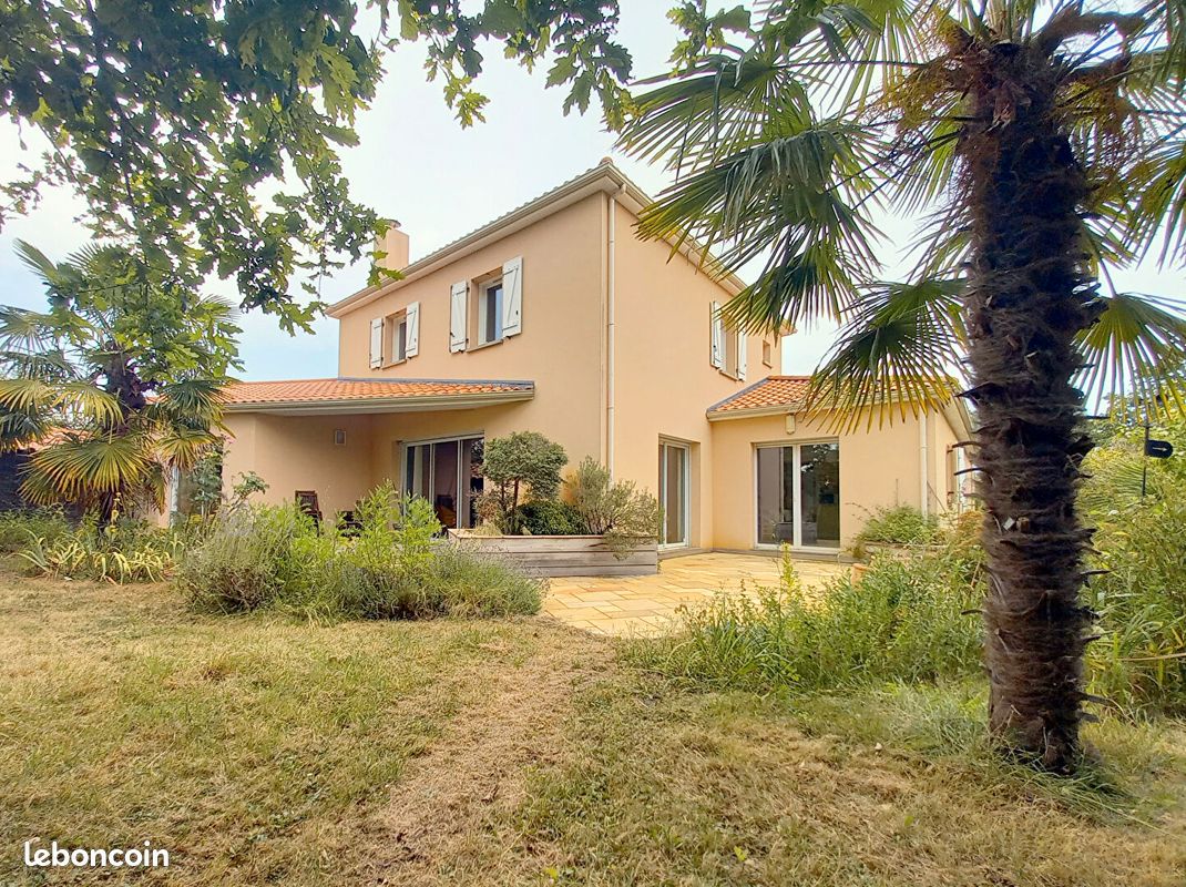 Maison 9 pièces 190 m² · à Haute-Goulaine · 190 m² · 599 500 €