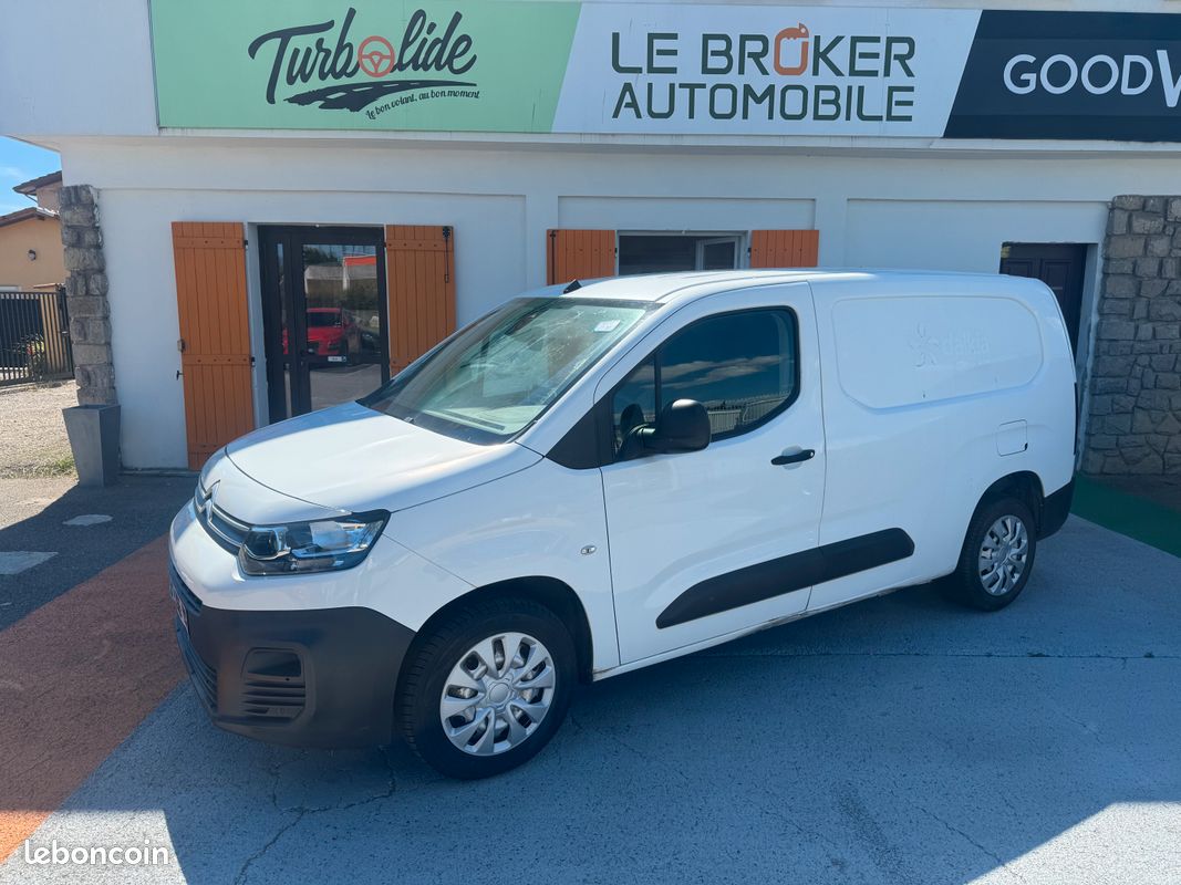 Citroen Berlingo - Van XL 950kg - GPS - BlueHDi 100 - A partir de 250e par mois (image 1)