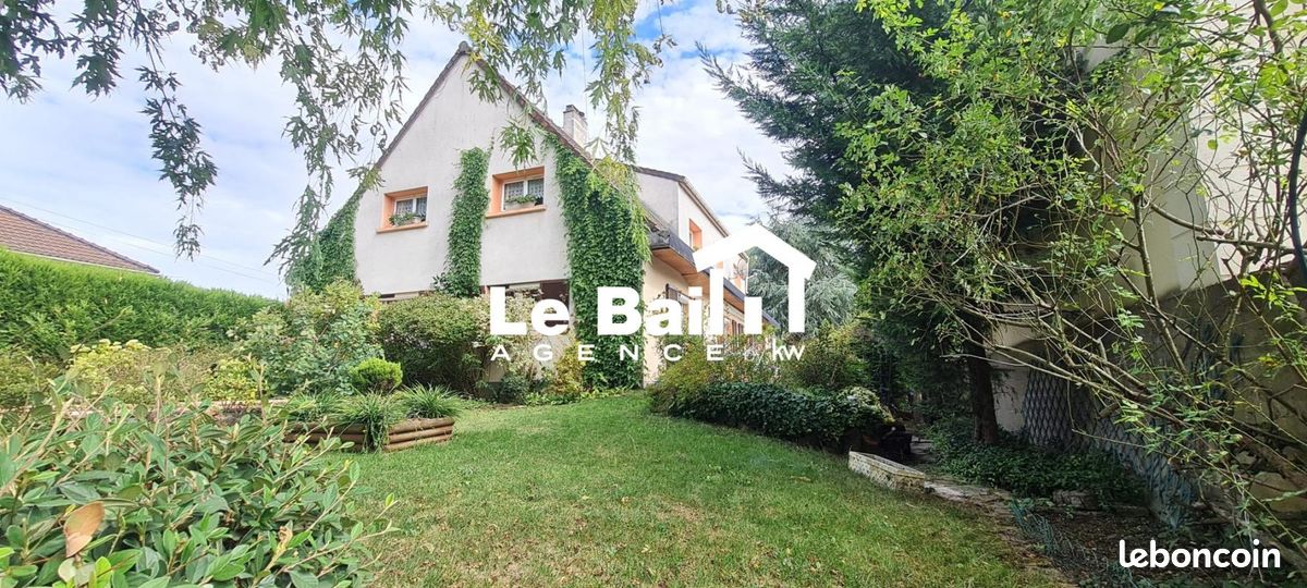 Maison 11 pièces 258 m² · à Osny · 258 m² · 480 000 €