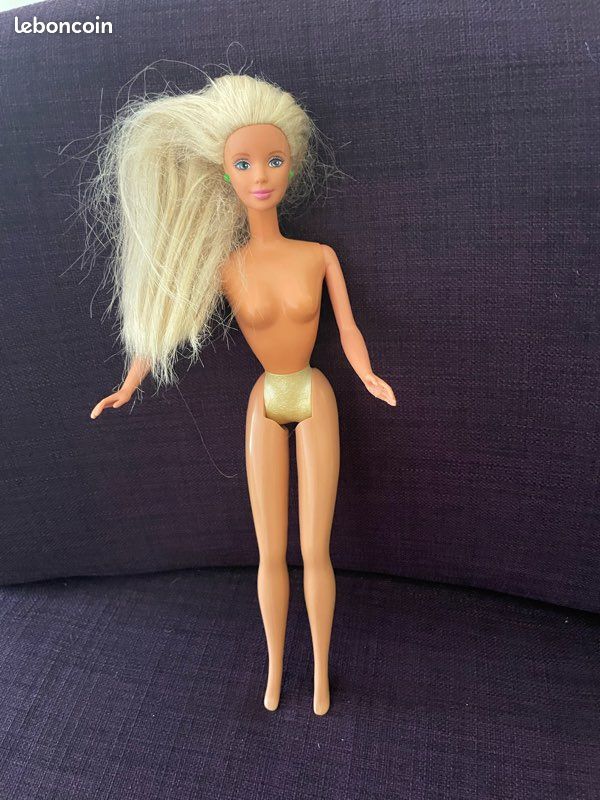 Poupée Barbie Mattel 1966 sur le corps et 1991 sur la nuque - Jeux & Jouets