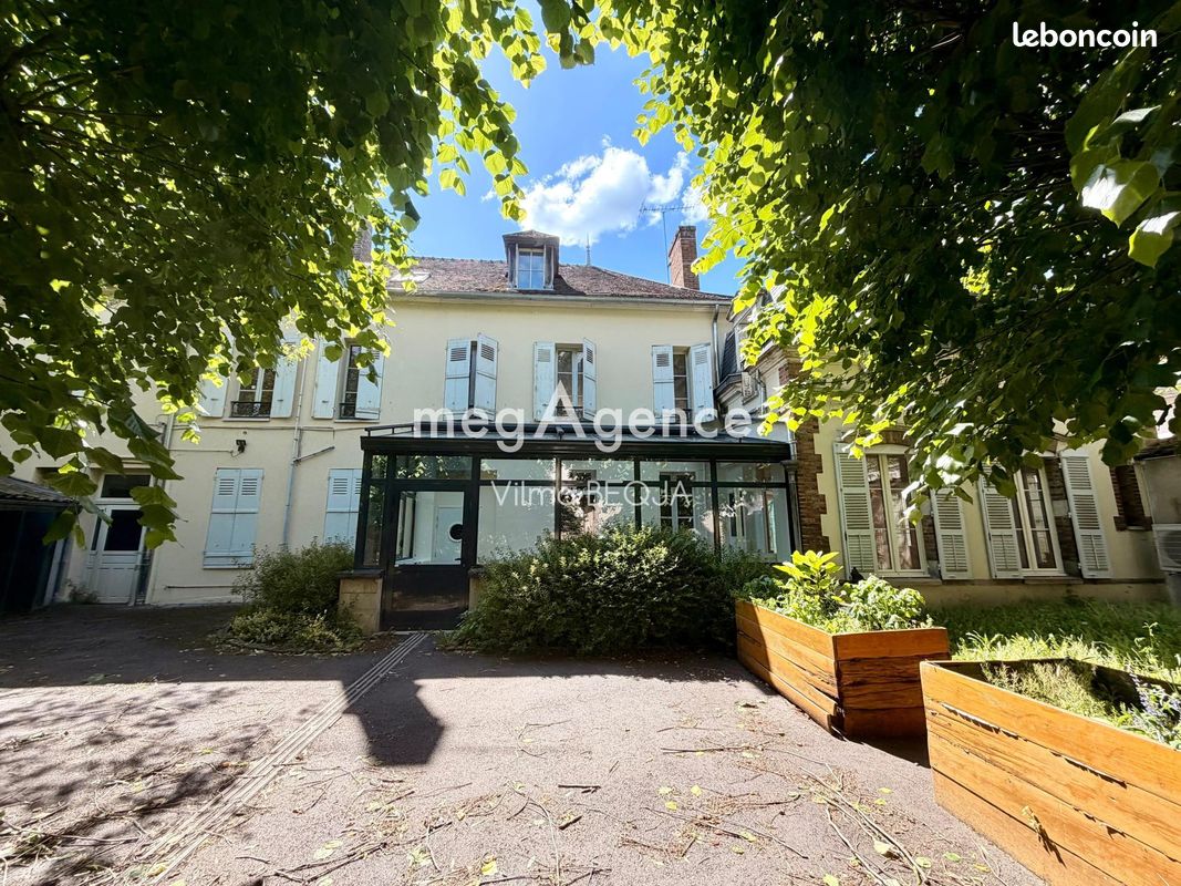 Immeuble 419 m² · à Sens · 419 m² · 569 000 €