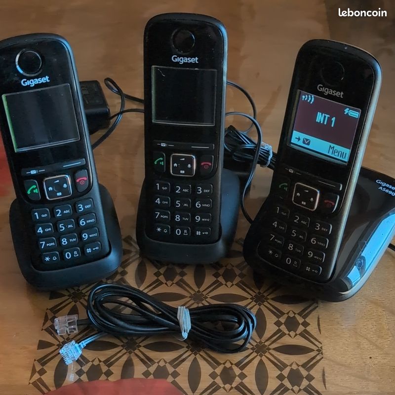 Gigaset AS690 Trio Téléphone Fixe Sans Fil 3 Combinés Noir Ecran Lisible Senior (image 1)
