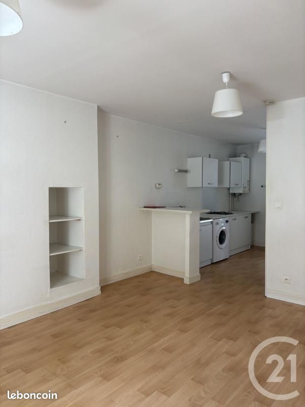 Appartement 1 pièce 32 m² · à Aurillac · 32 m² · 380 €