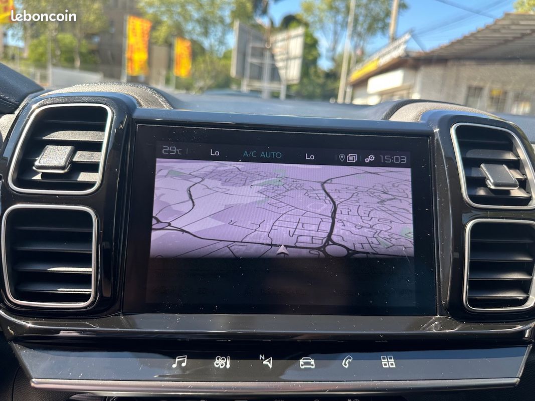 Citroën C5 AIRCROSS C-Series 1.6 225 Plug in Hybrid Rechargeable e-EAT8 Boîte auto {ATTELAGE - CAMERA - CLIM - CARPLAY} (image 25)