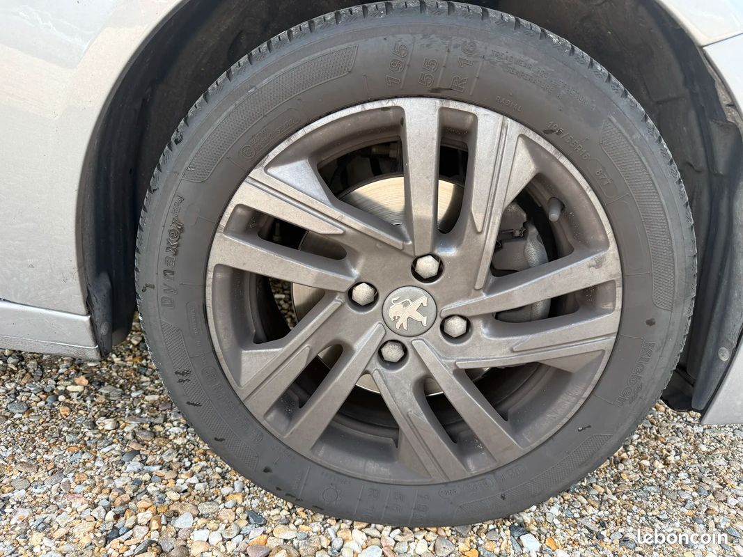 Peugeot 208 II Style (image 26)