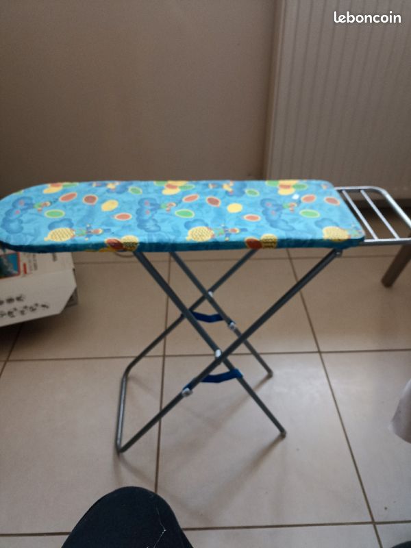 Table à repasser enfant jouet (image 1)