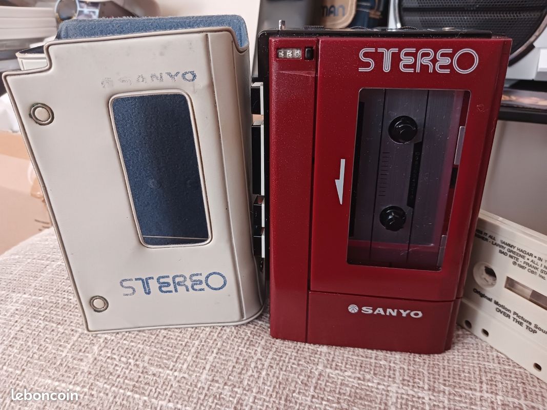 Walkman / cassete portátil Sanyo M4440, de 1981 Espinho