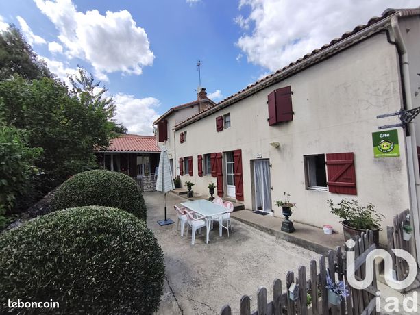Maison 7 pièces 235 m²