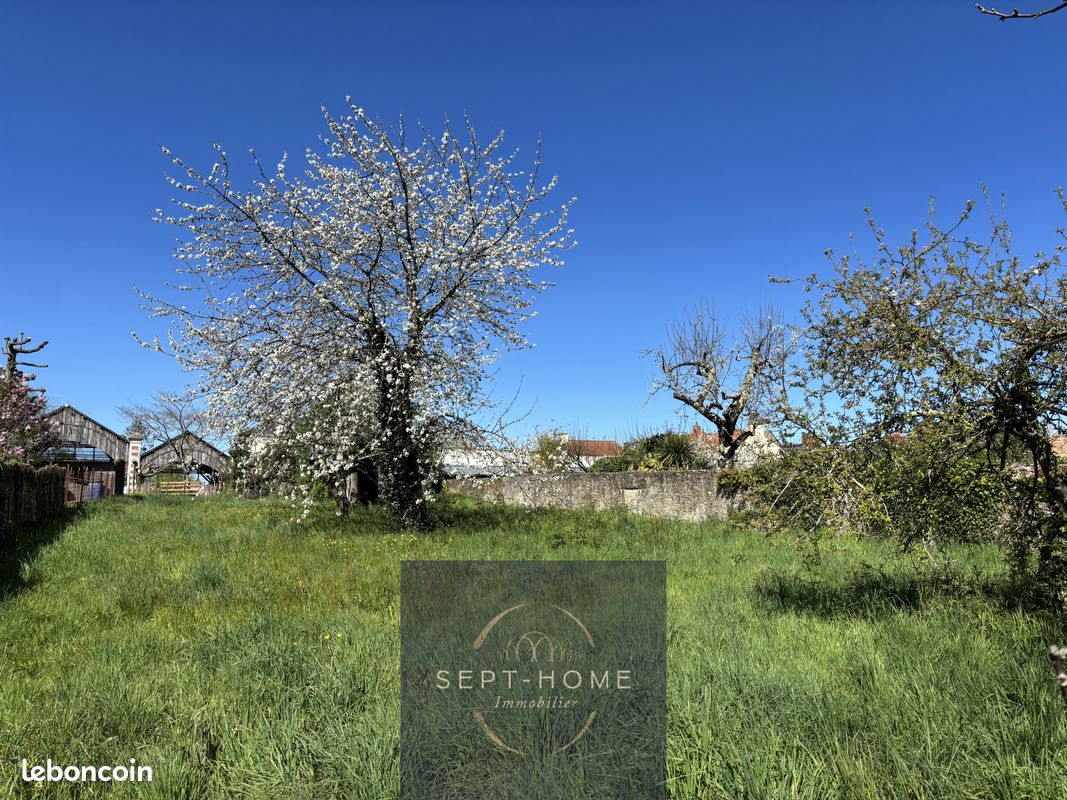 Terrain 1079 m² · au Pellerin · 1 079 m² · 190 000 €