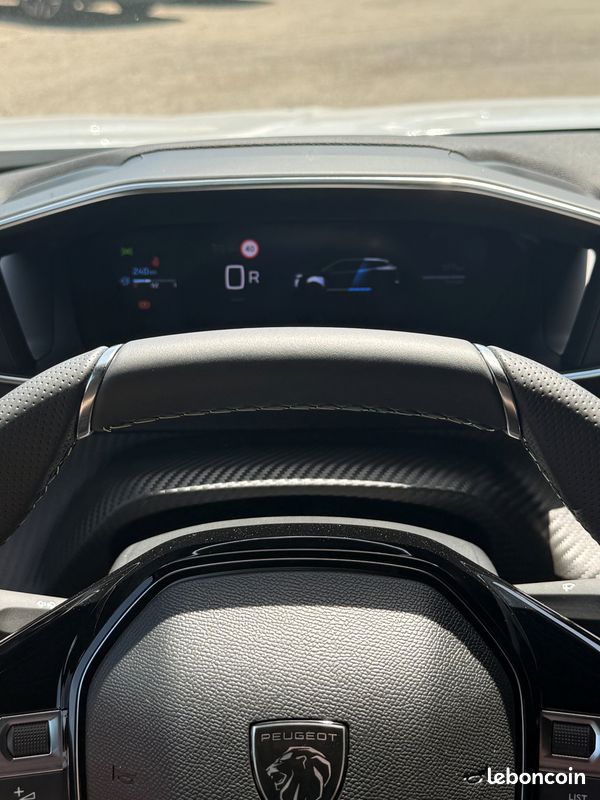 PEUGEOT 2008 GT HYBRID 145CH e-dcs6 (image 9)