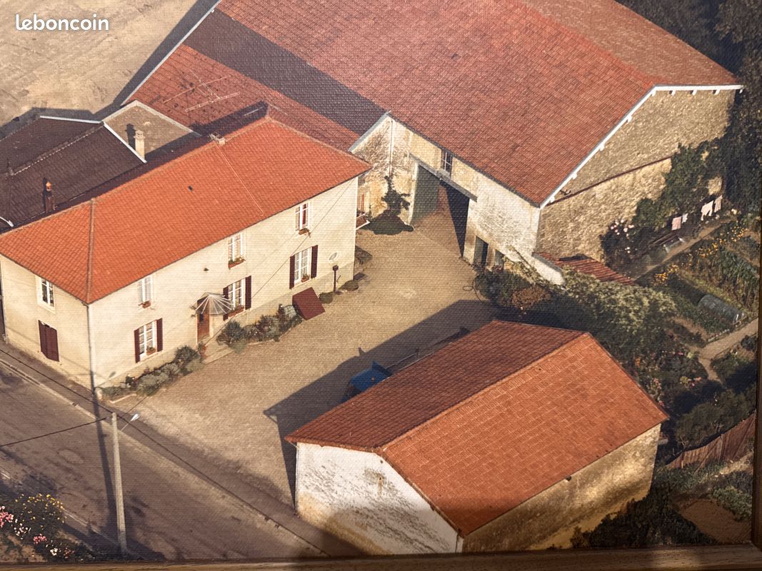 Maison 7 pièces 450 m² · à Doulevant-le-Château · 450 m² · 210 000 €