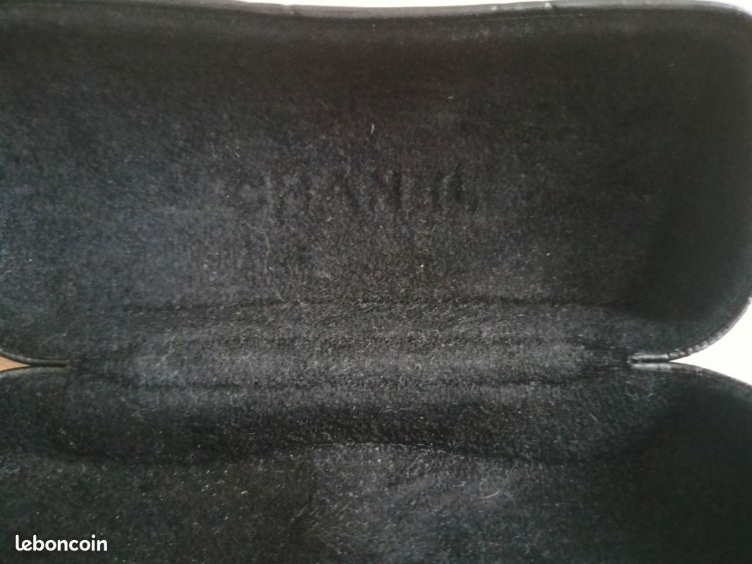 Véritable lunettes chanel avec étui (image 10)