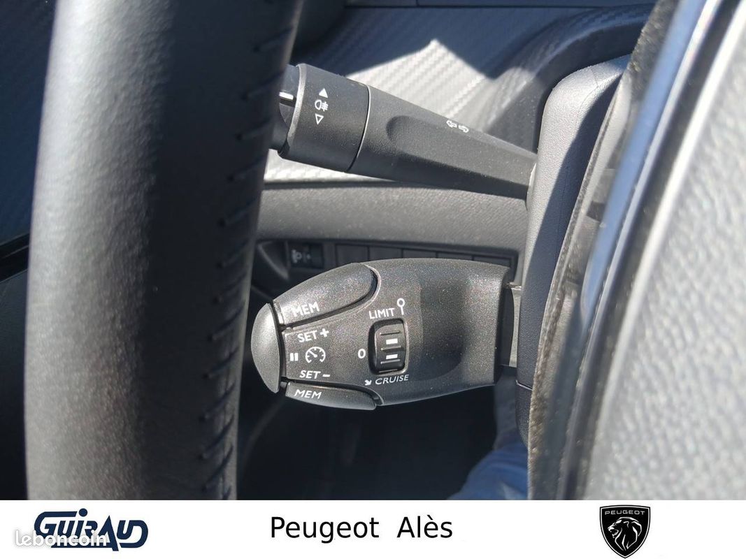 PEUGEOT 208 PureTech 75 S&S BVM5 Active (image 17)