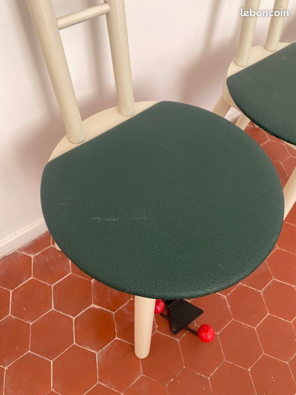 Lot de deux chaises vintage design italien (image 3)