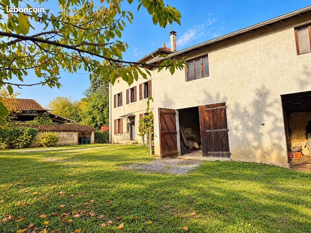 Maison 5 pièces 110 m² · à La Chapelle-de-Surieu · 110 m² · 179 800 €