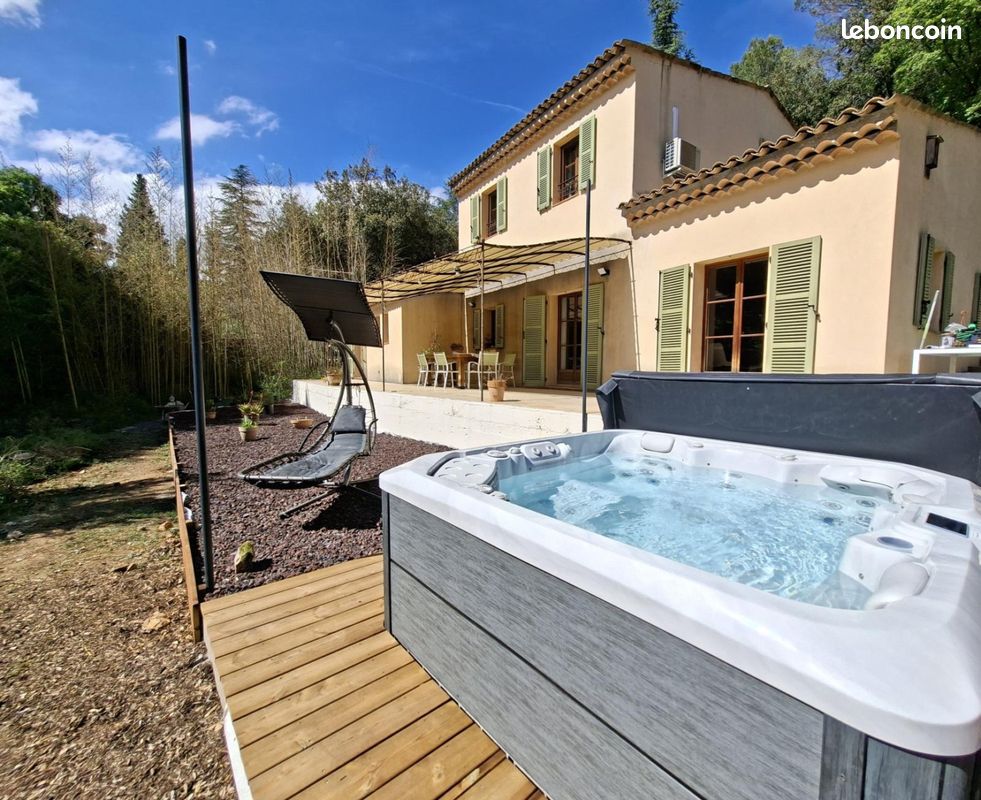 Maison 4 pièces 131 m² · à Biot · 131 m² · 3 500 €/mois