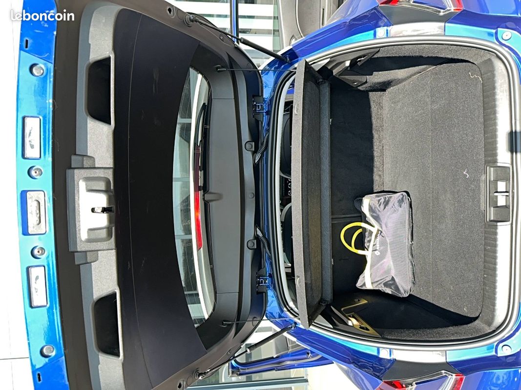 RENAULT Captur E-Tech Plug-in 160 - 21 Intens (image 18)
