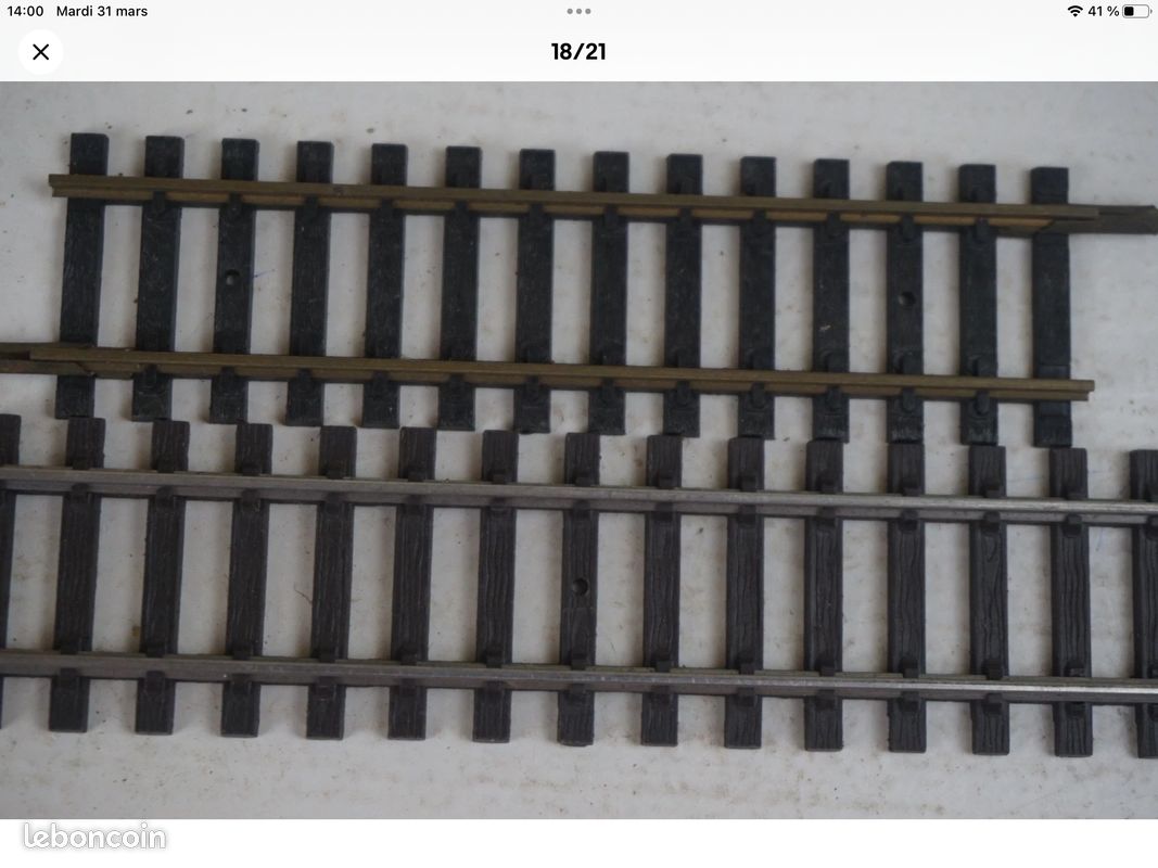 JOUEF HO LOT De Rails Courbes Dont Un D'alimentation + Un Rail Droit
